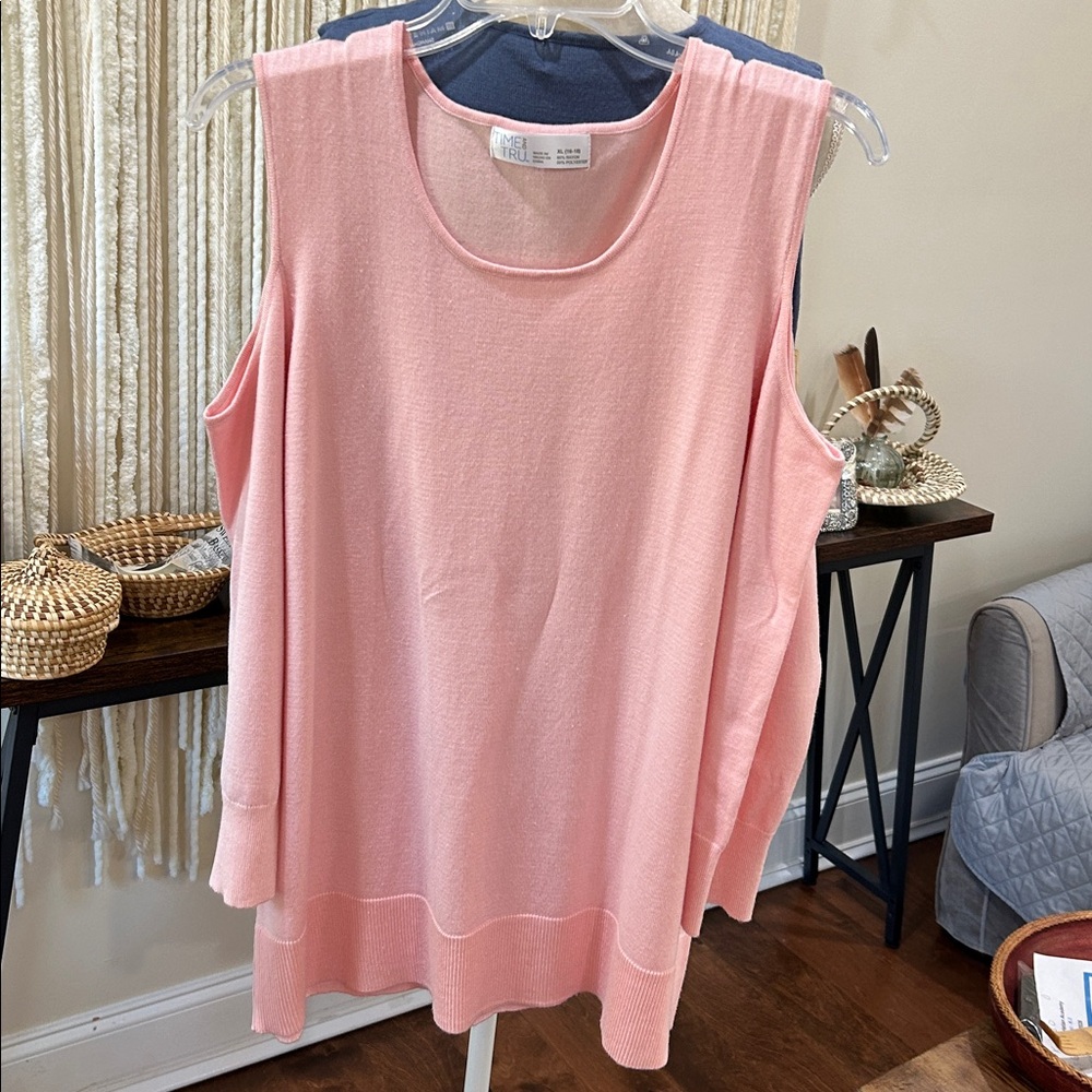 Cold Shoulder Bundle - Picture 8 of 14